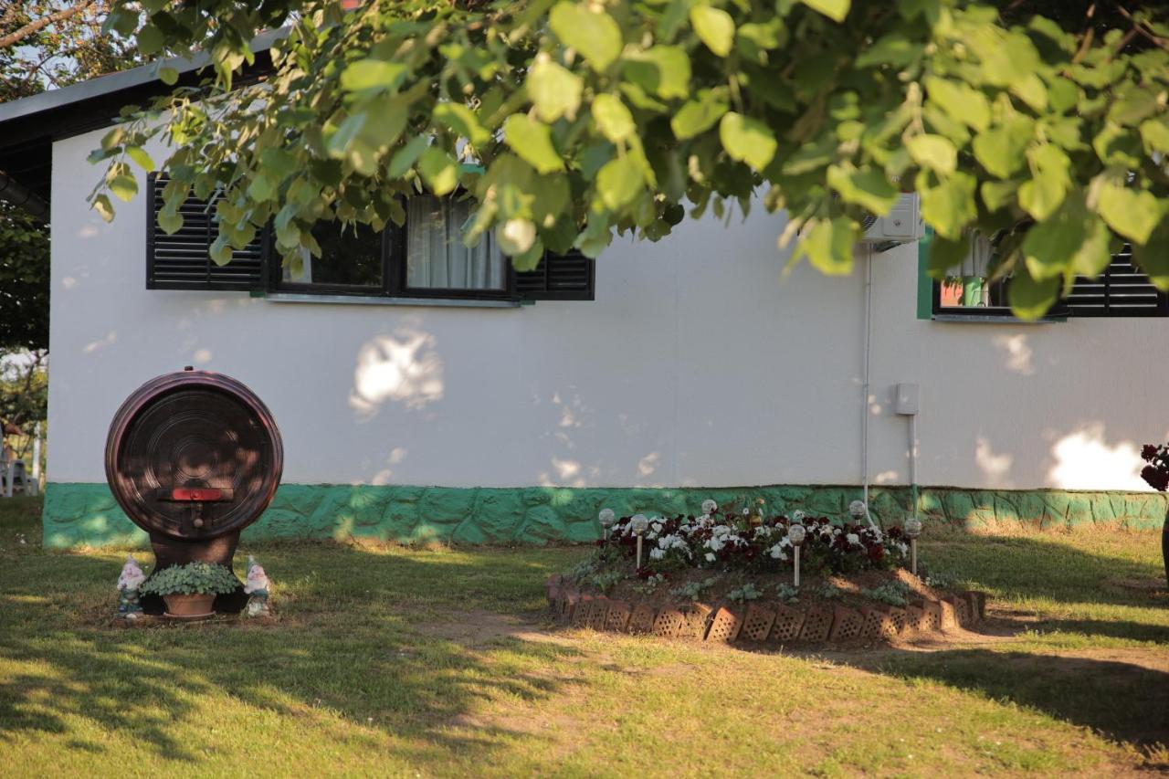 Apartment Amigo Sirova Katalena Exterior foto